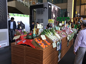 大阪駅ノースゲートにて行われたJR大阪駅みのりみのるマルシェ